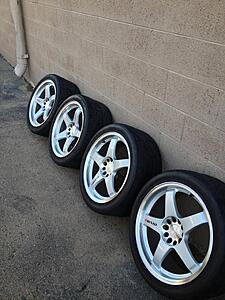 Nismo Silver LMGT4 18x8.5+25 18x9.5+30-uqhlj.jpg